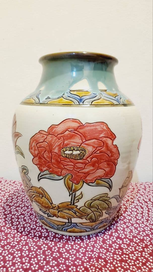 ➄宮城三成 赤い花の大壺 沖縄 やちむん 鮮やか 貴重 人間国宝孫