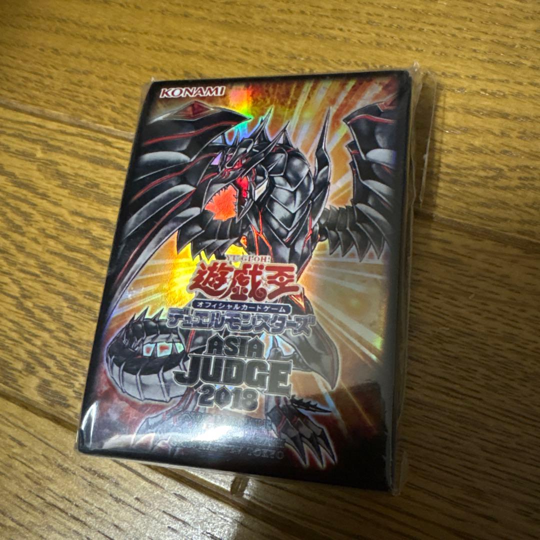 レッドアイズ・ダークネスメタル　ジャッジ2018 スリーブ　遊戯王 70枚