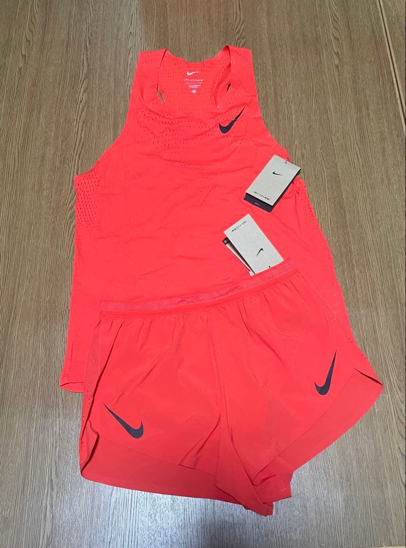 セットアップ上下　Nike エアロスイフト　ランニングシングレットショートパンツ