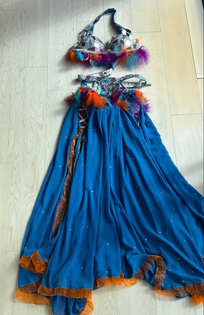 エジプトベリーダンス セットアップ 青オレンジ　羽