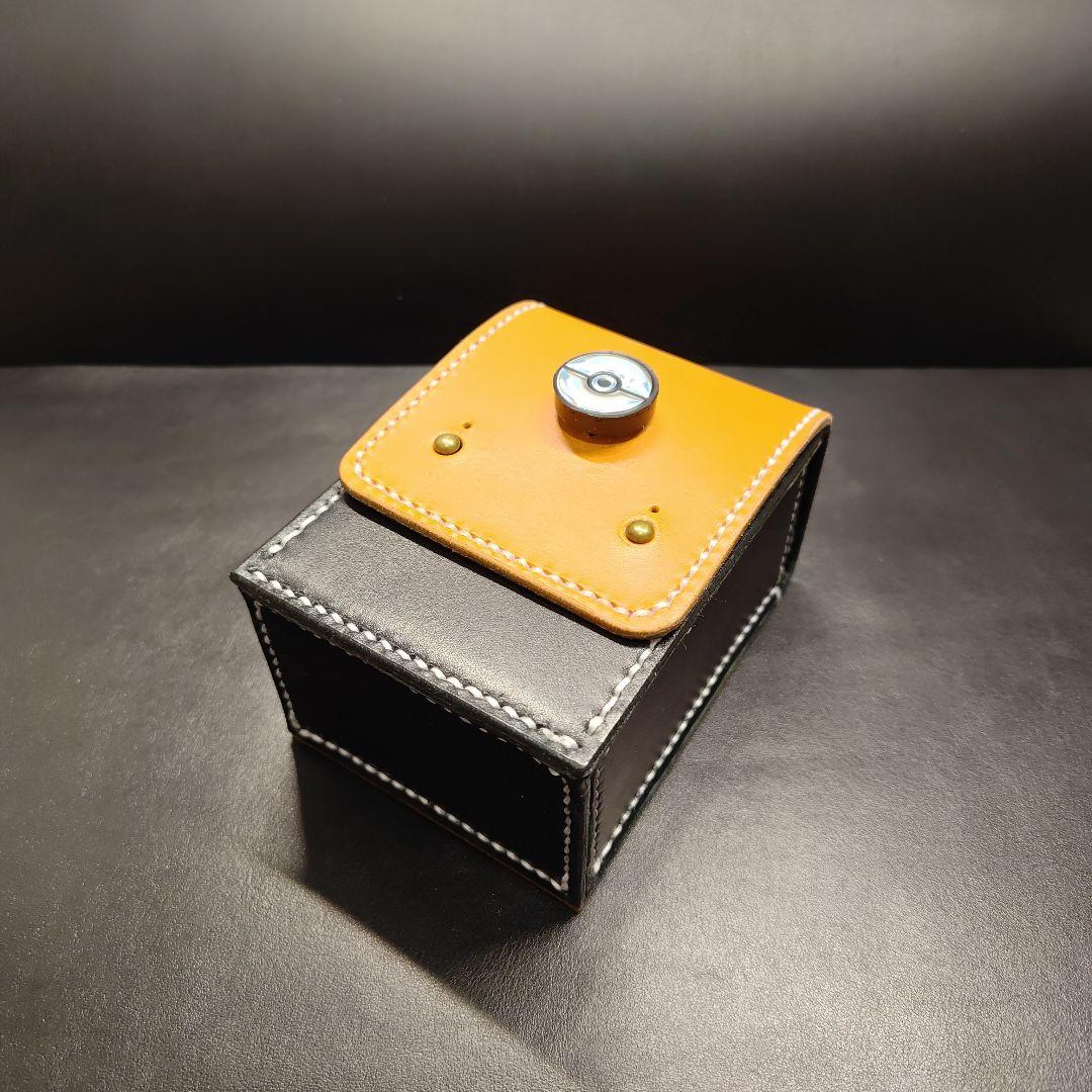 【本革使用】ハンドメイドデッキケース　蓋部栃木レザー　ポケモンアクセサリー付き