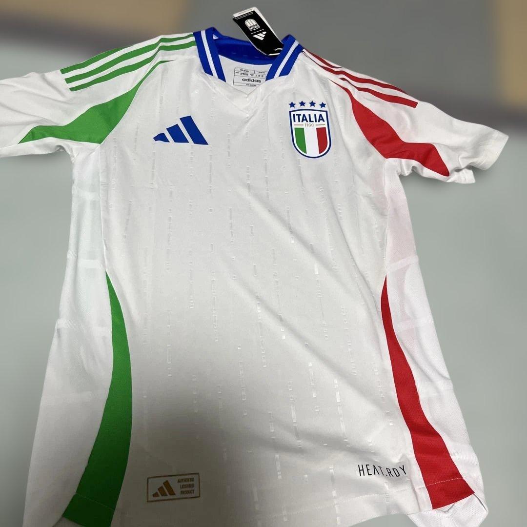 イタリア代表オーセンティック正規品元値17600円大幅な値下げあり‼️