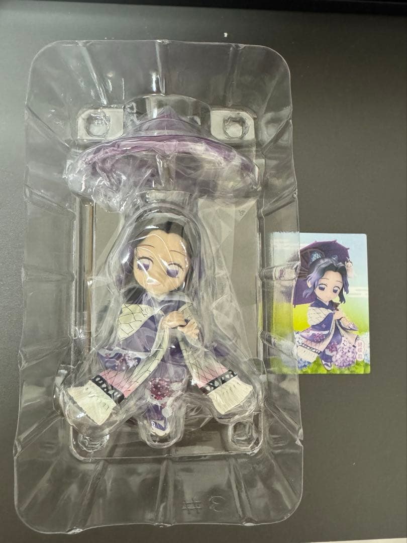 鬼滅の刃 梅雨シリーズ　中国 フィギュア　胡蝶しのぶ