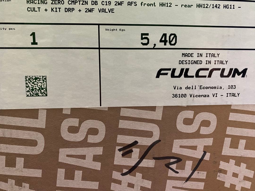 新品・箱有　フルクラム『Racing ZERO CMPTZN DB』　CULT