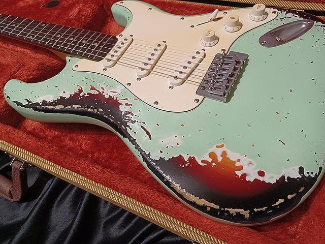 ★SurfGreen Relic Multilayer Stratocaster