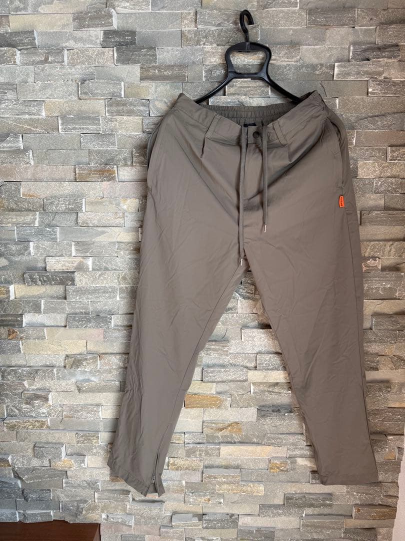 ［たくたくたく] ラフロッグ　ゴルフウェア　パンツ　サイズM