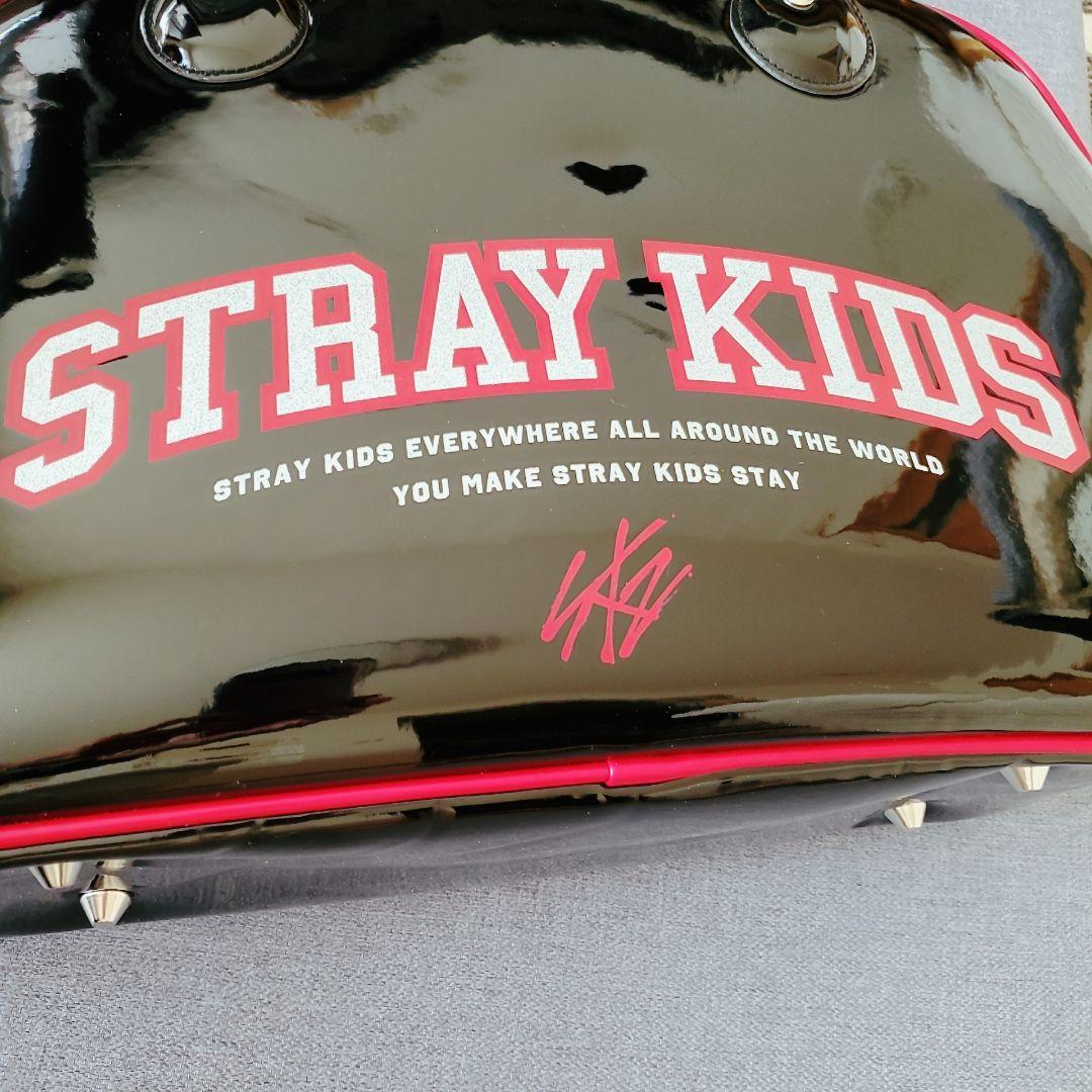 StrayKids　エナメル　ボストンバッグ