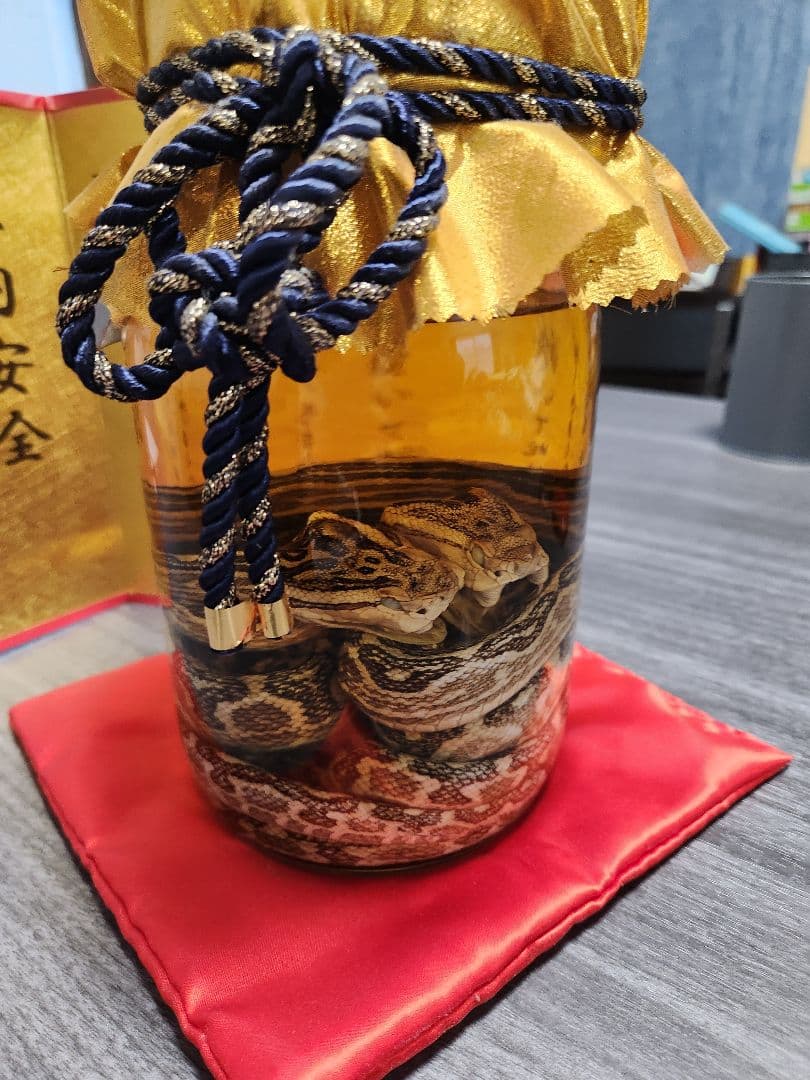 ハブ酒 夫婦ハブ 1.４リットル