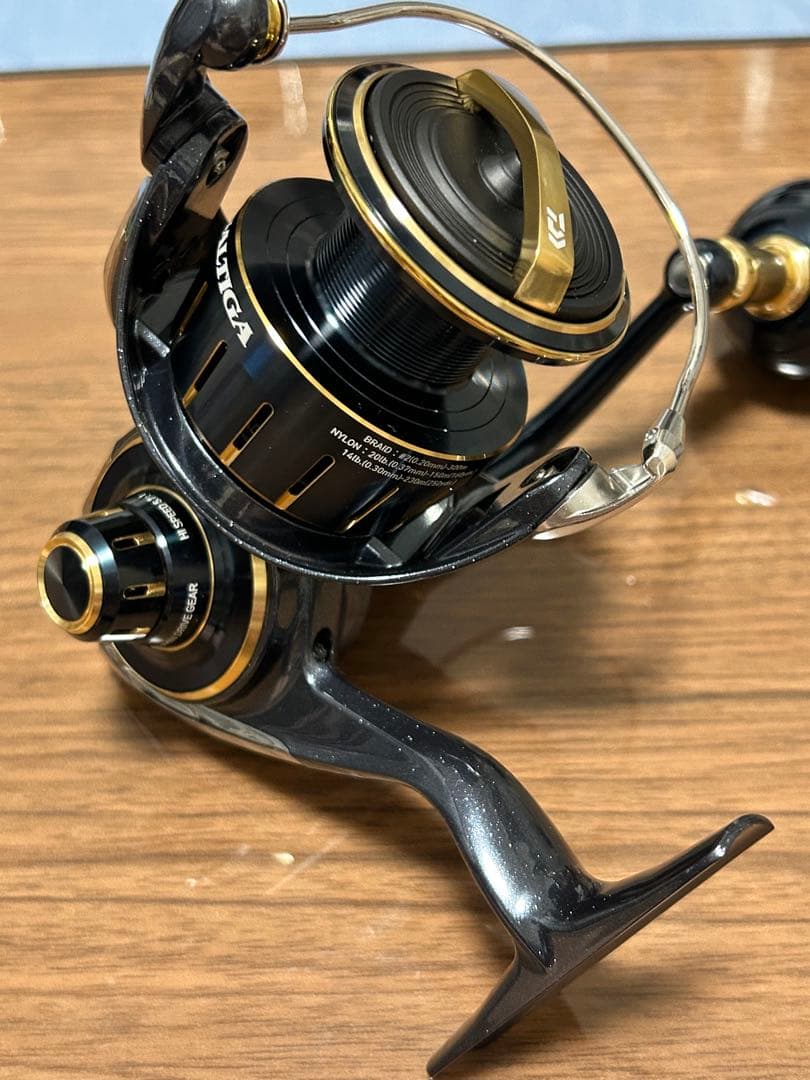 値下げ 新品未使用 DAIWA 23 SALTIGA 4000H