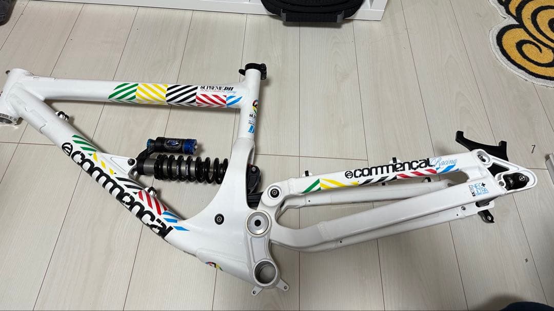 コメンサル　ダウンヒルバイク　フレーム