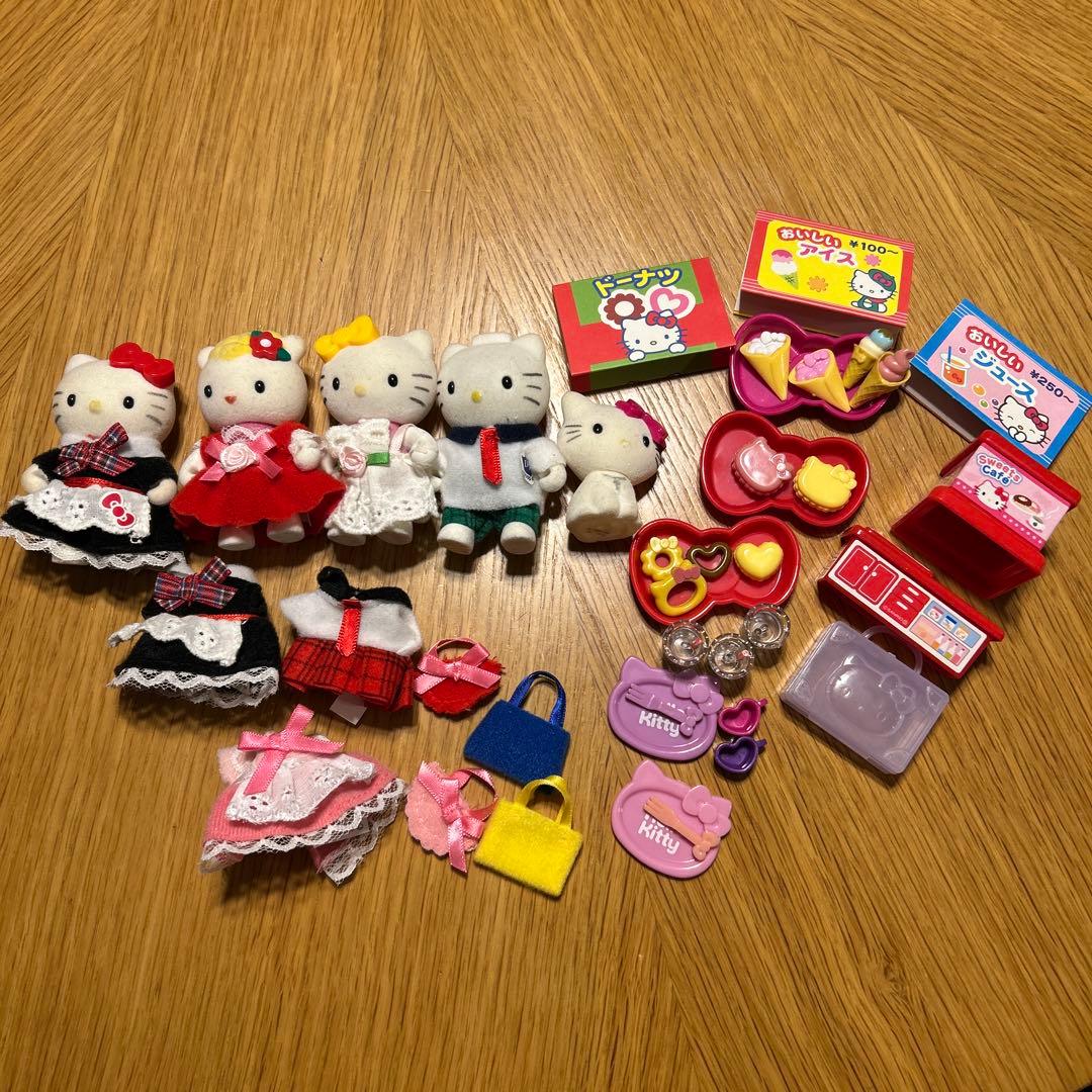 サンリオ　キティ　スイーツパラダイス　ドール　着せ替え　人形　小物　レア
