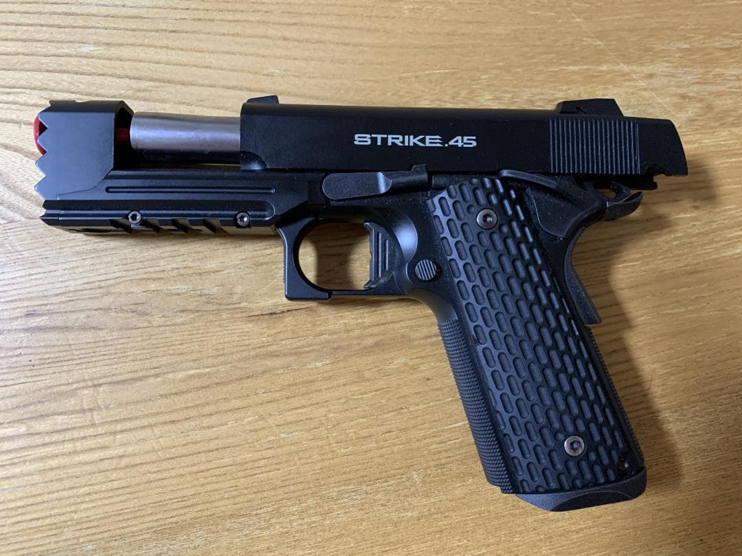 STRIKE WARRIOR 45 ハンドガン