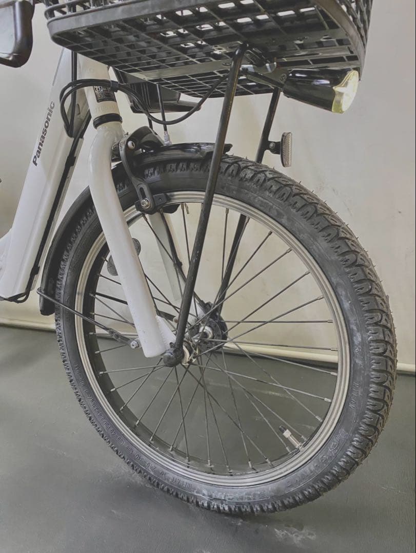 1年保証 新品部品多数使用　新型　パナソニック　ギュット　白　電動アシスト自転車