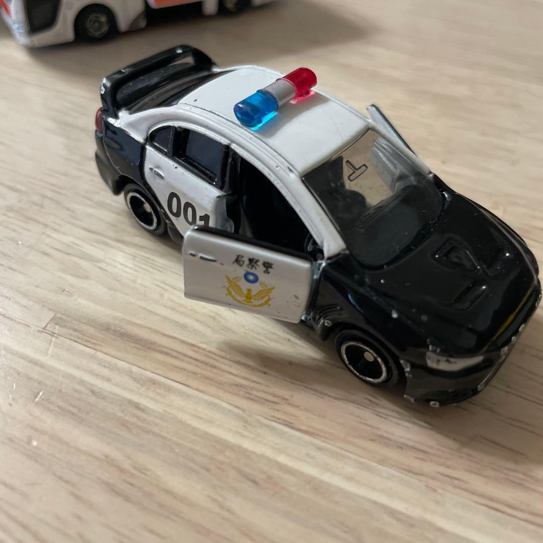 台湾限定トミカ 郵便車 高速バス パトカー タクシー