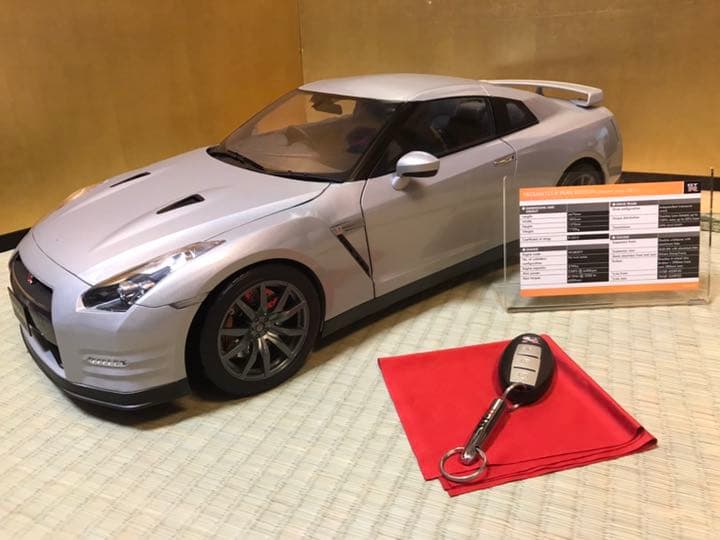 自動車 NISSAN GTR