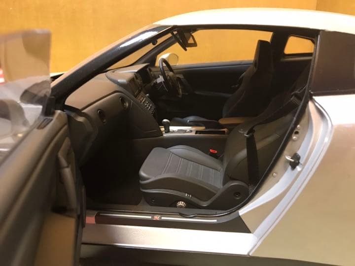 自動車 NISSAN GTR