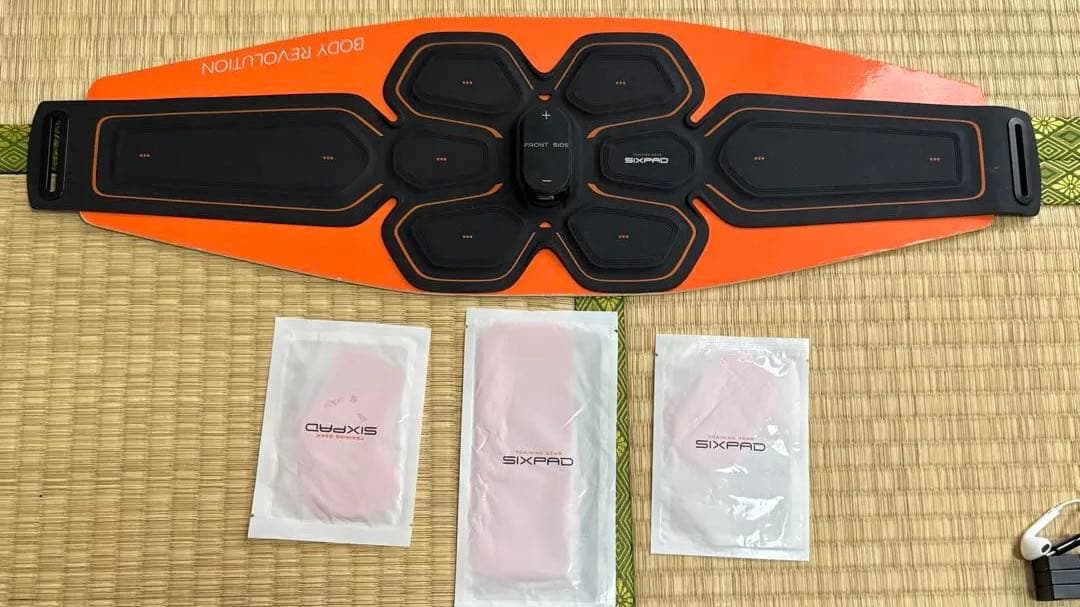 SIXPAD EMS腹筋トレーニング器具