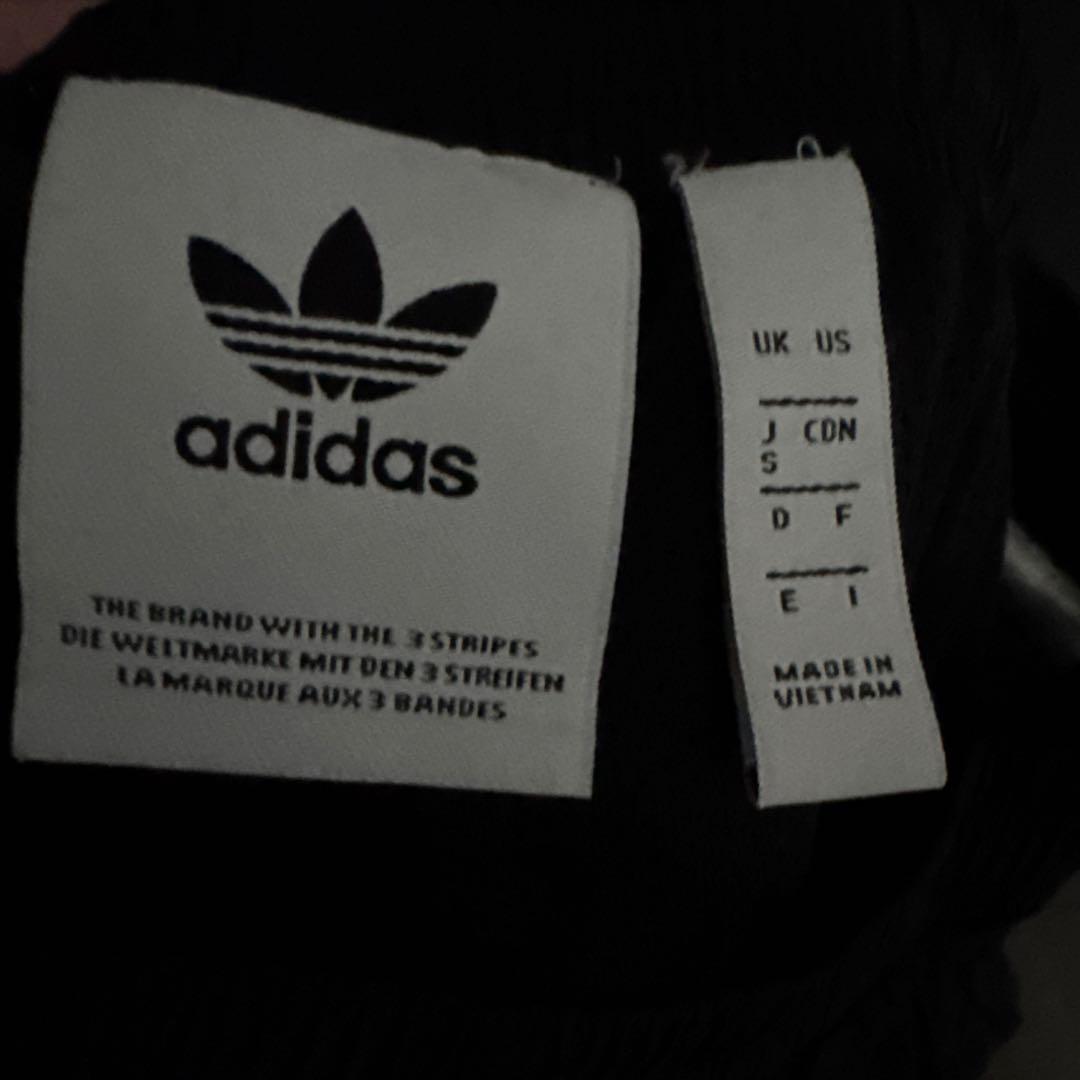 adidas ブラックジャージ上下セット