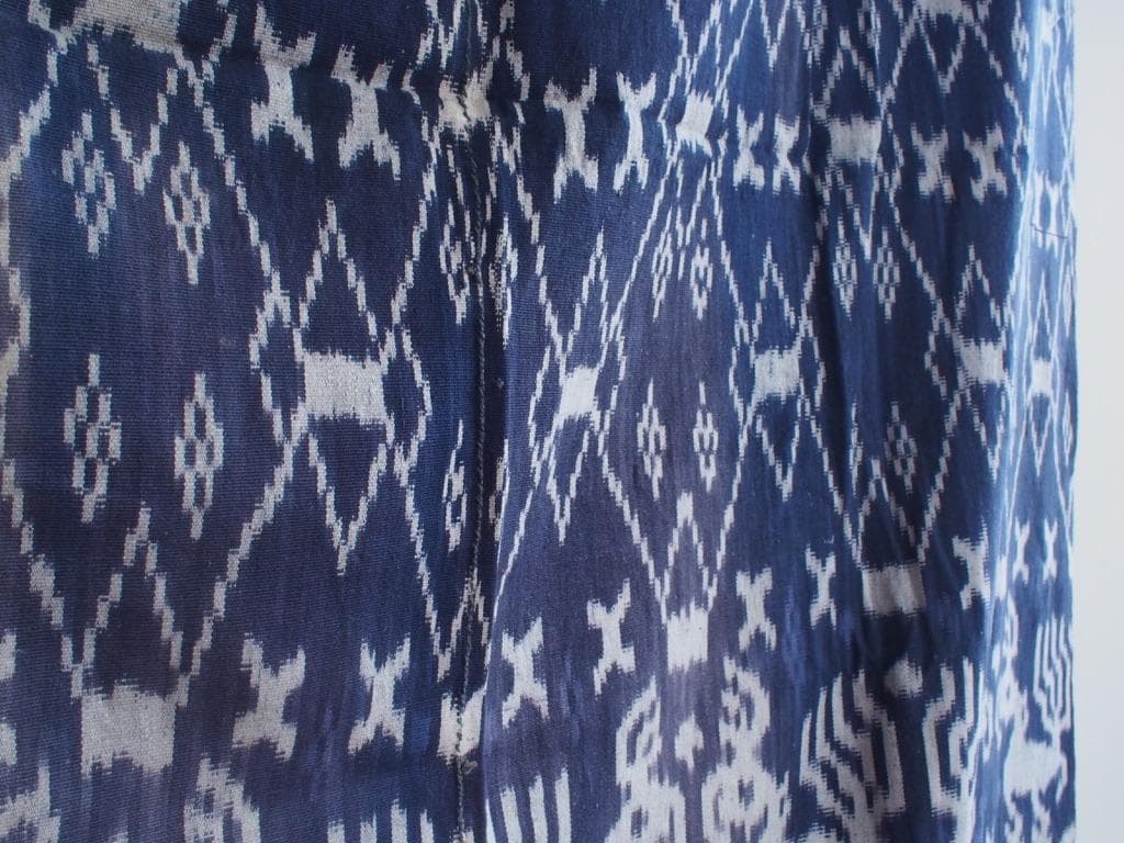 スンバ島藍染イカット