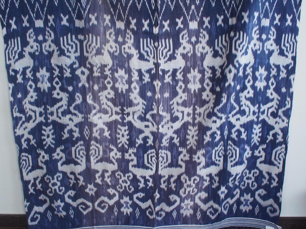 スンバ島藍染イカット