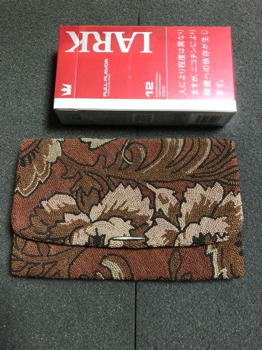 古刺繍 牡丹と蝶 財布や名刺入れなどに 年代物