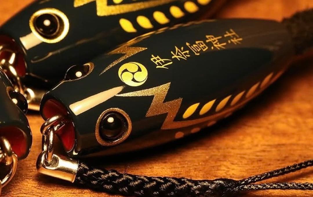 つり上げ守り　稲妻