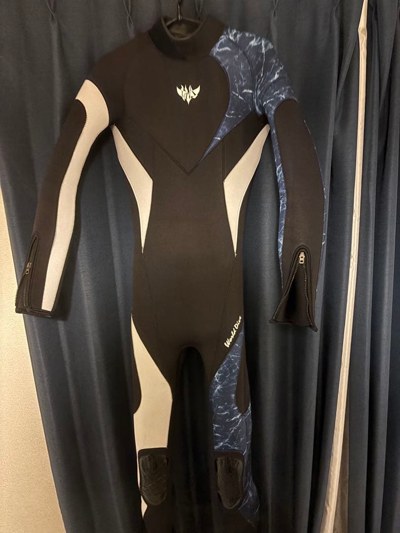 ウエットスーツ　DC14 SSJ 使用回数1回