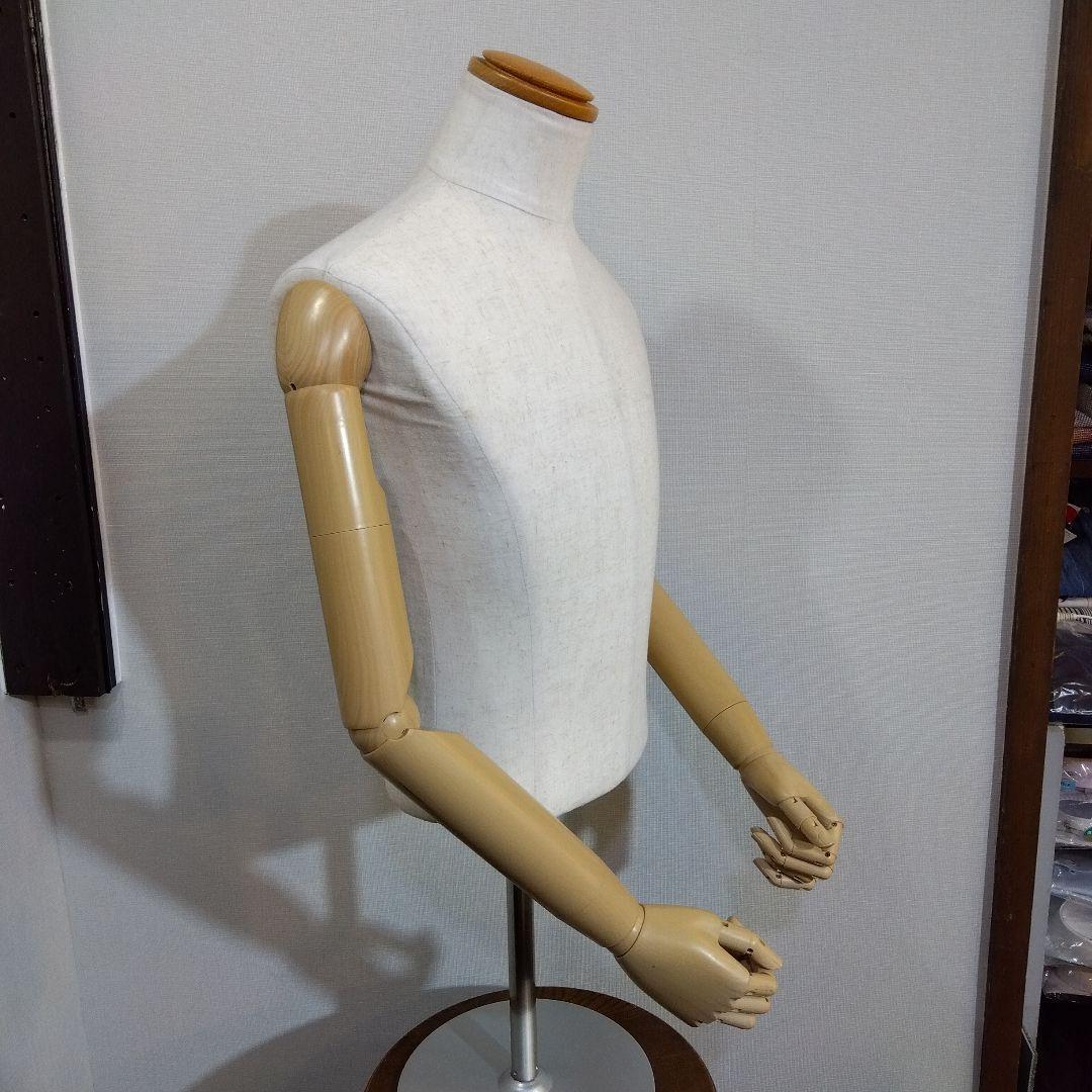 腕付き 上半身 トルソー マネキン メンズ 紳士 卓上 円形スタンド付き