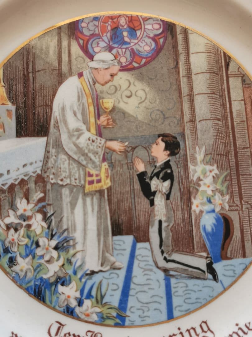 アンティーク ベルギー ボッホ 少年の初聖体拝領記念プレート 飾り皿 ワイヤー付