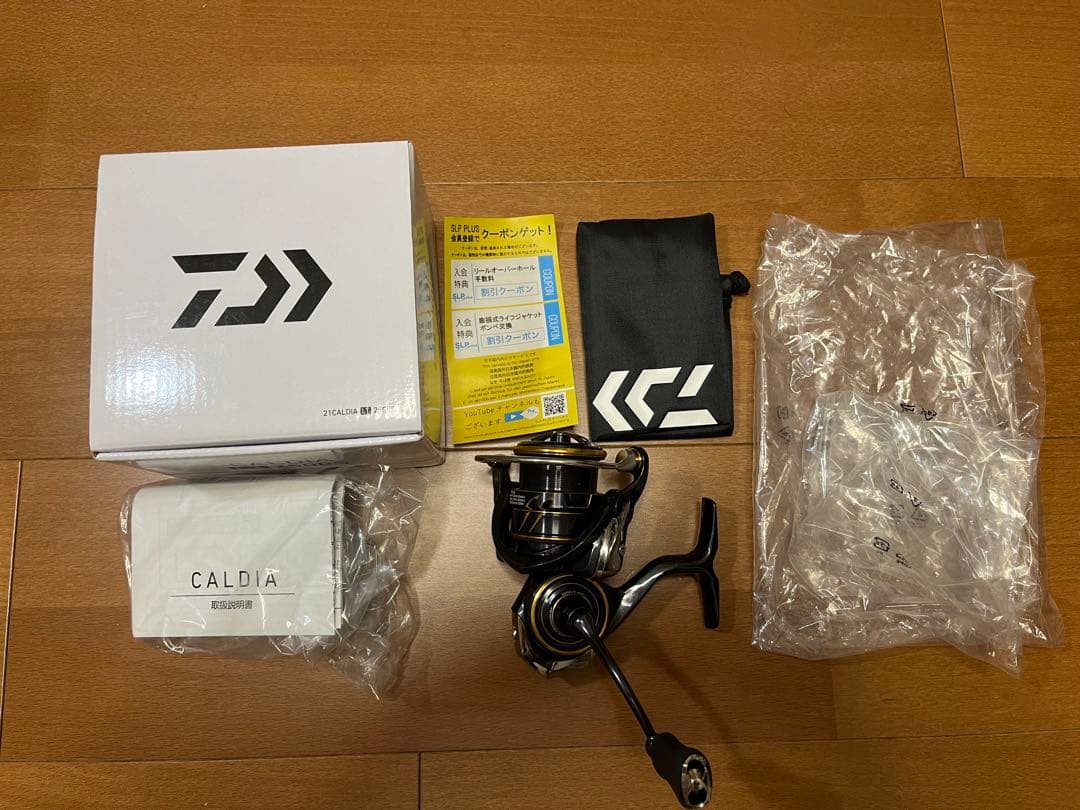 【超美品】DAIWA（ダイワ） 21CALDIA LT 2500S