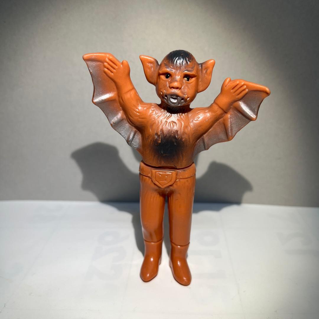 バンダイ　コウモリ男　ソフビ