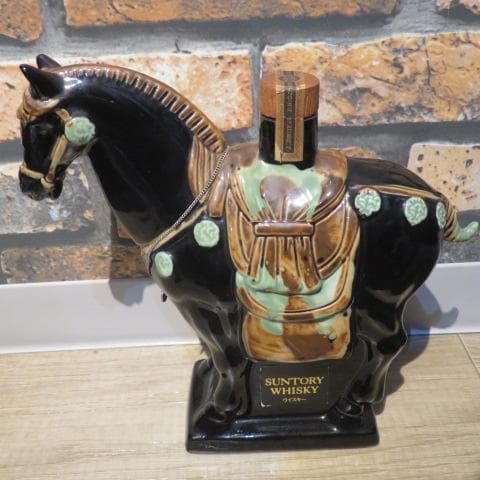 未開栓 サントリー ローヤル 干支ボトル 陶器 馬 600ml 43%