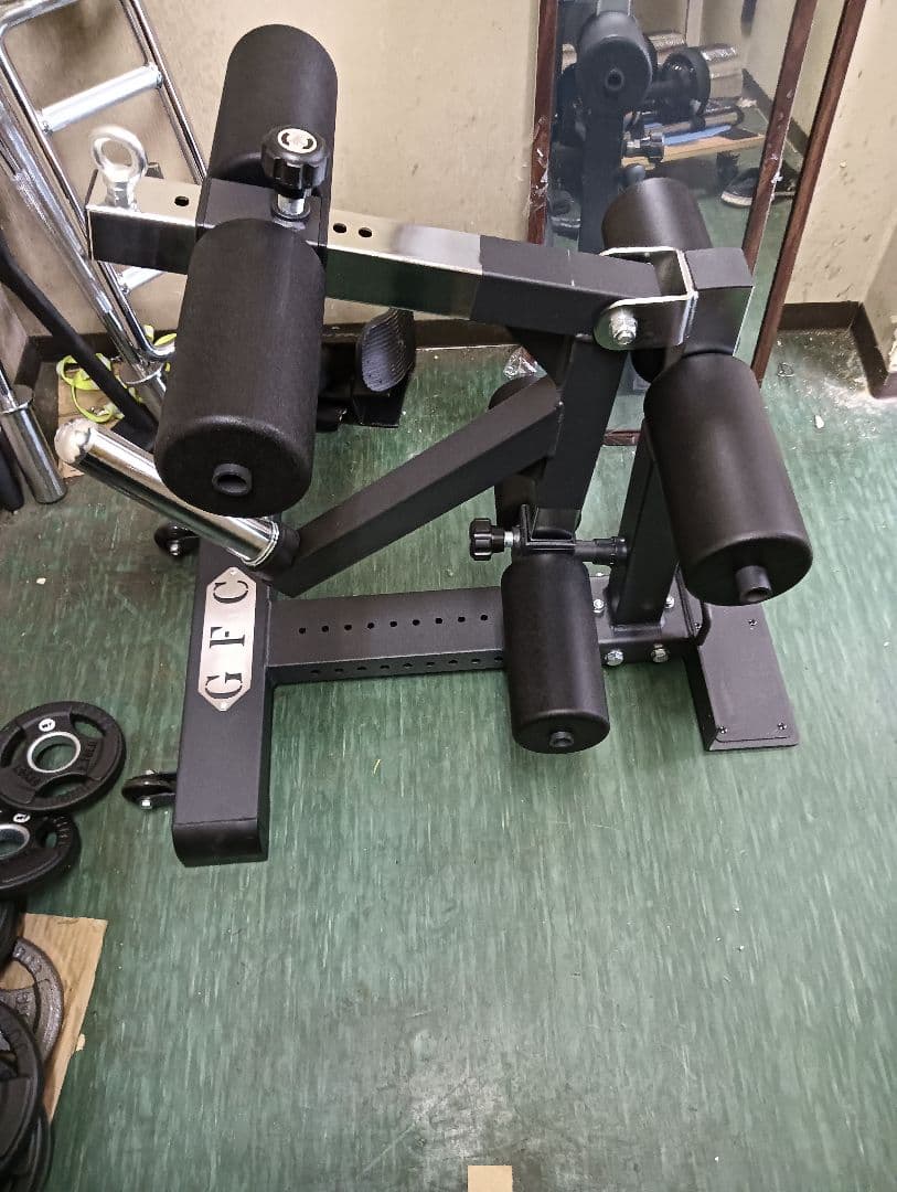 GFCレッグエクステンション、カールマシン50ミリプレート(引き取り)