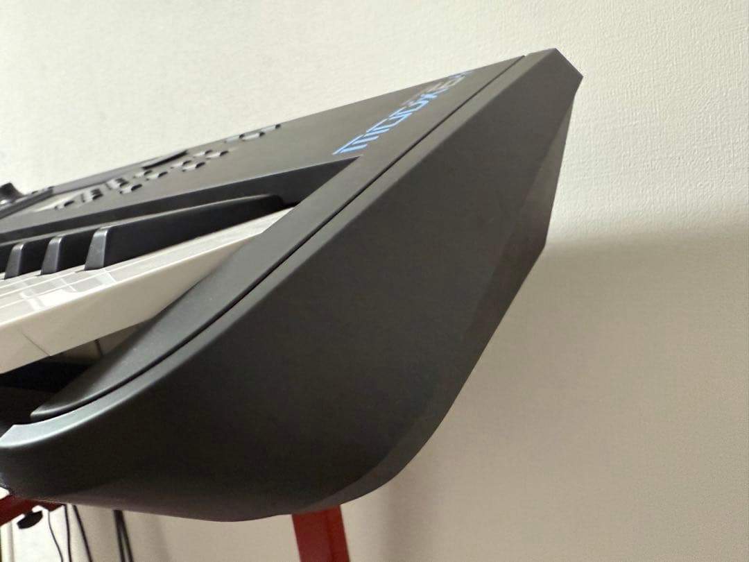 Yamaha MODX6+ シンセサイザー