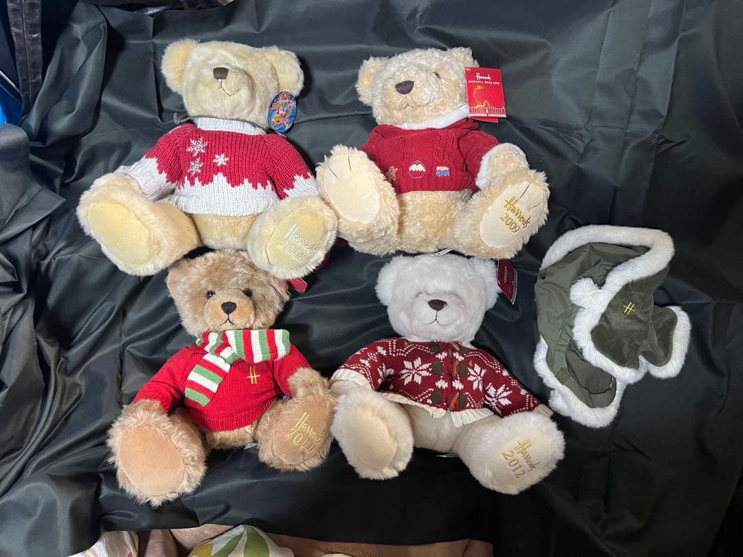 ハロッズテディベア4体の出品