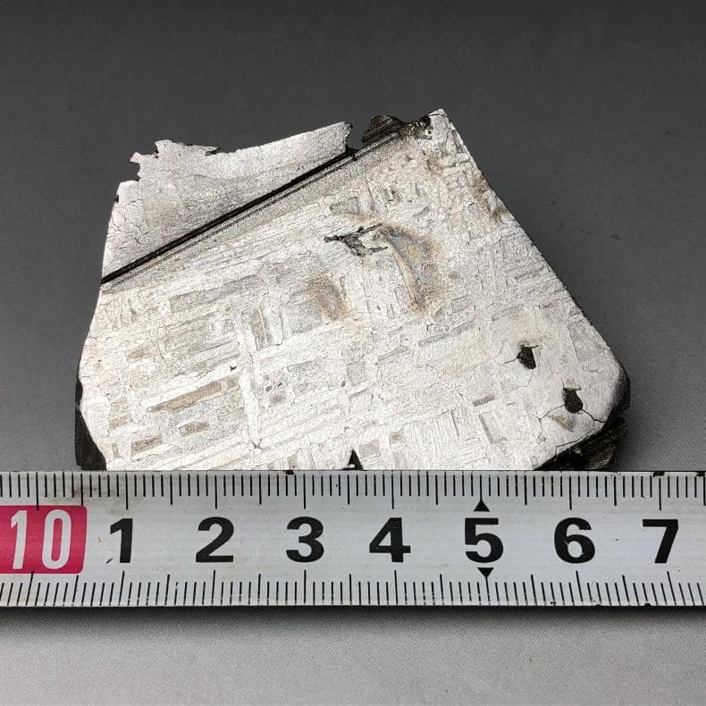 は*は様 隕石 鉄隕石　アルタイ隕石　原皮付き　ナチュラル　原石　重さ約135ｇ