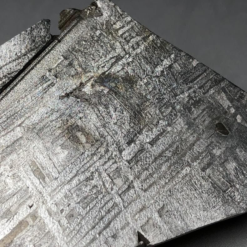 は*は様 隕石 鉄隕石　アルタイ隕石　原皮付き　ナチュラル　原石　重さ約135ｇ