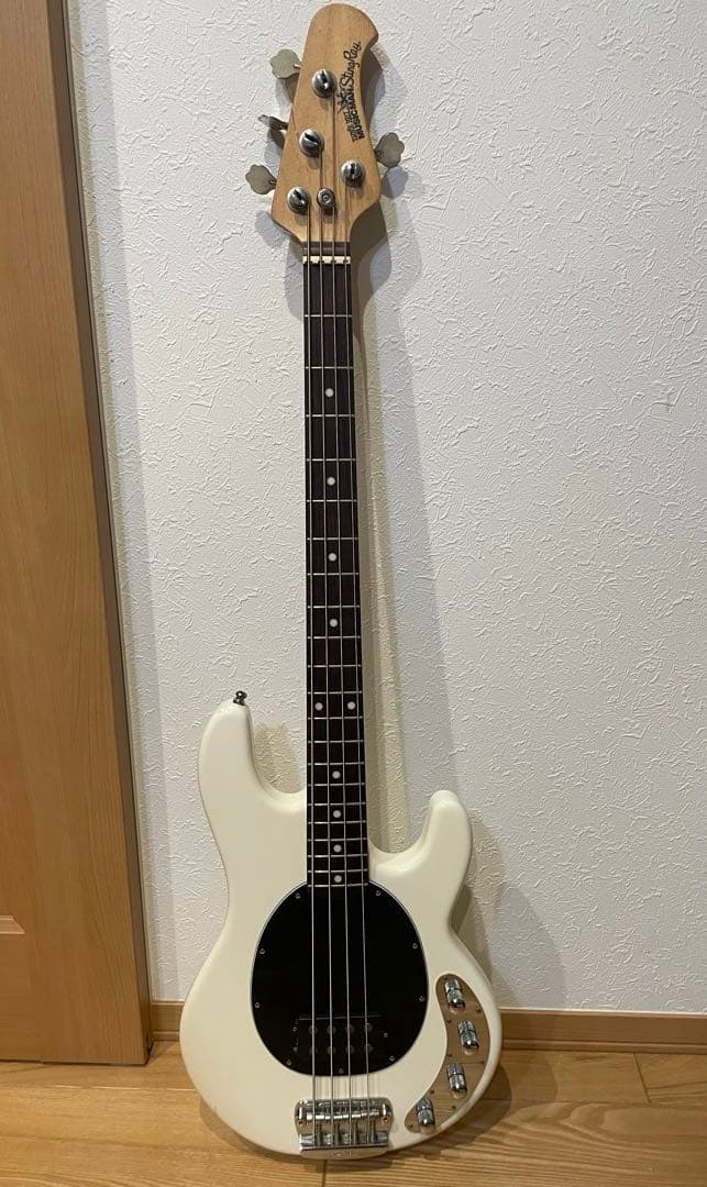 フライングアロー　ミュージックマン　スティングレイUSA