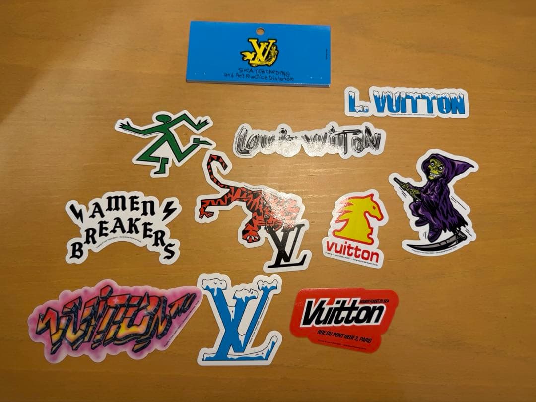 非売品 Louis Vuitton Virgil Abloh ステッカー