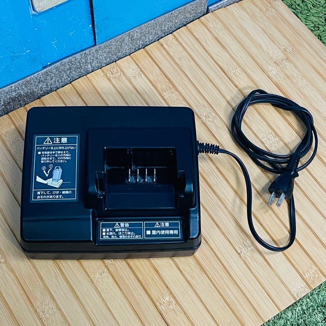 Panasonic NKJ069Z1バッテリー充電器動作品