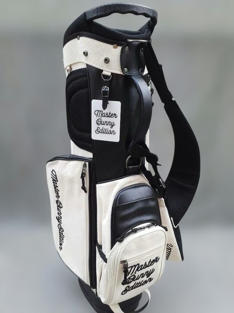 マスターバニーエディション　キャディバッグ スタンド式 2025モデル 美品