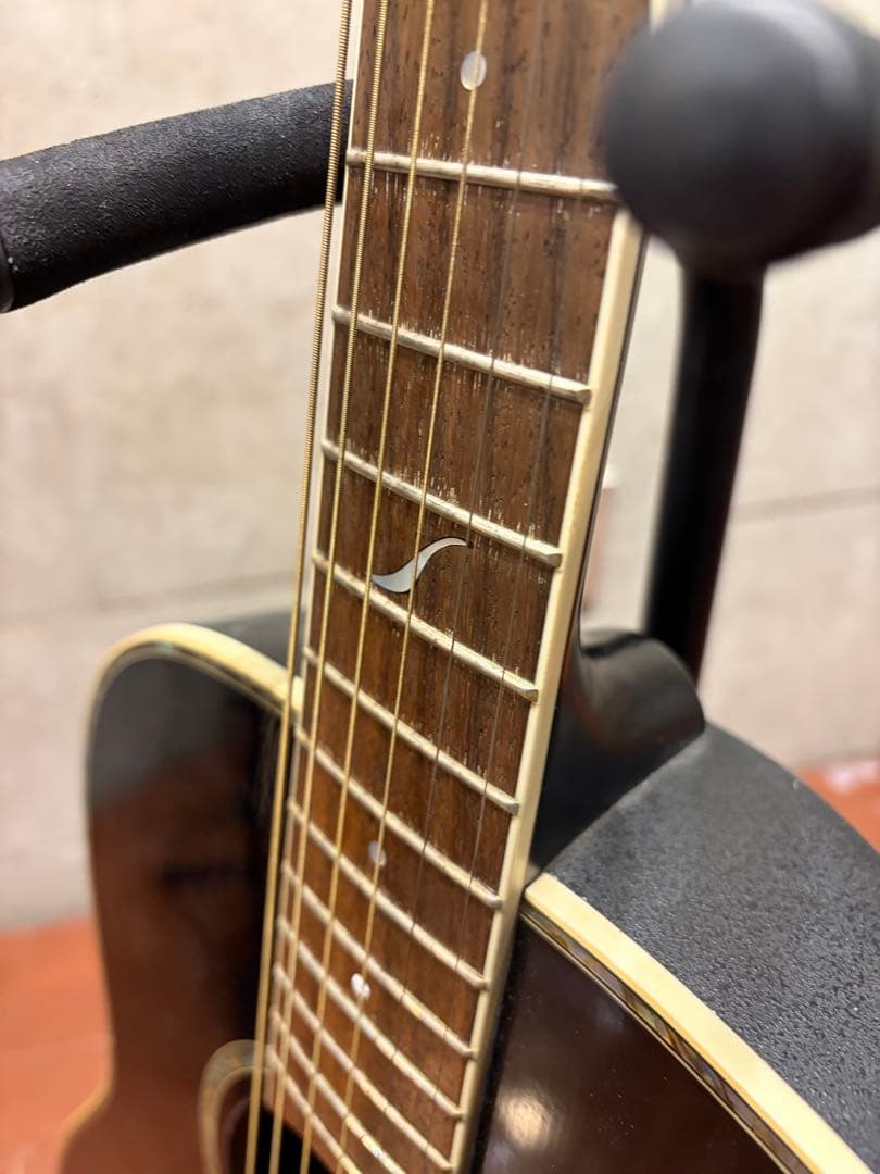 限界特価！Ovation Celebrityエレアコ　ソフトケース付き