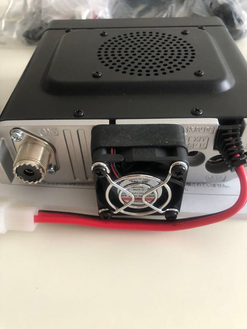 Yaesu FTM-300D 未使用品 箱キズ有