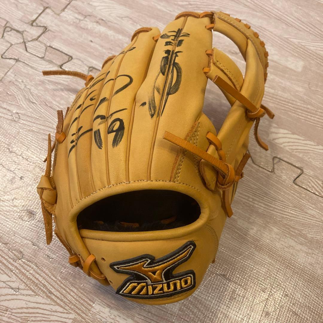 グローブ 中日ドラゴンズ 吉見投手 サイン入り