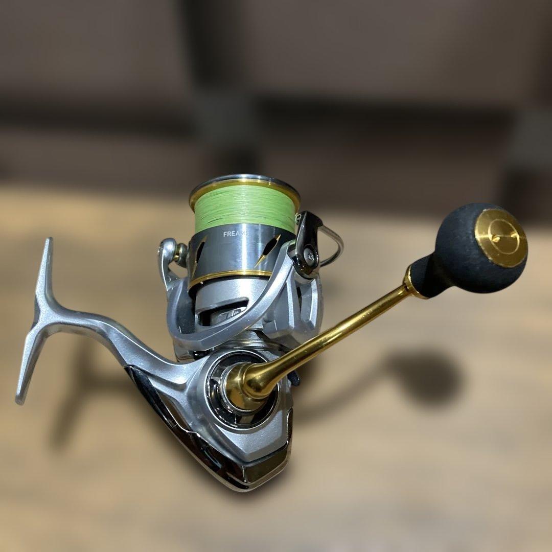 専用出品　FREAMS LT 4000-CXH スピニングリール