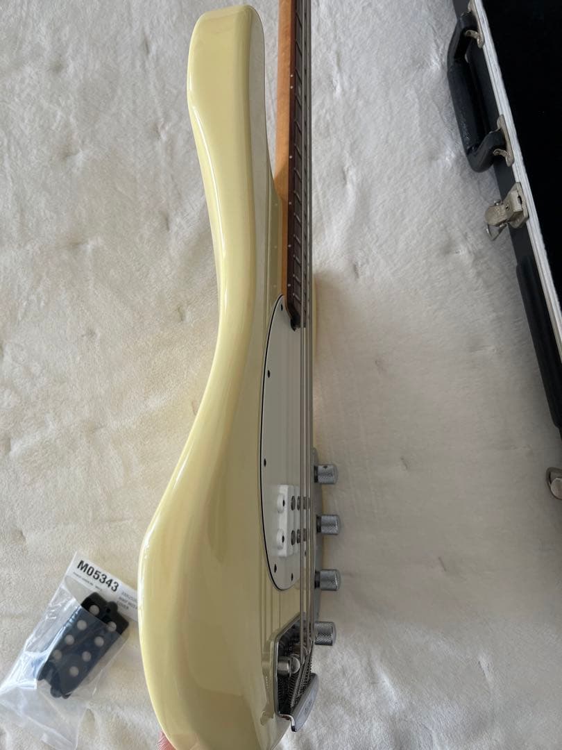 ベース MUSIC MAN StingRay USA