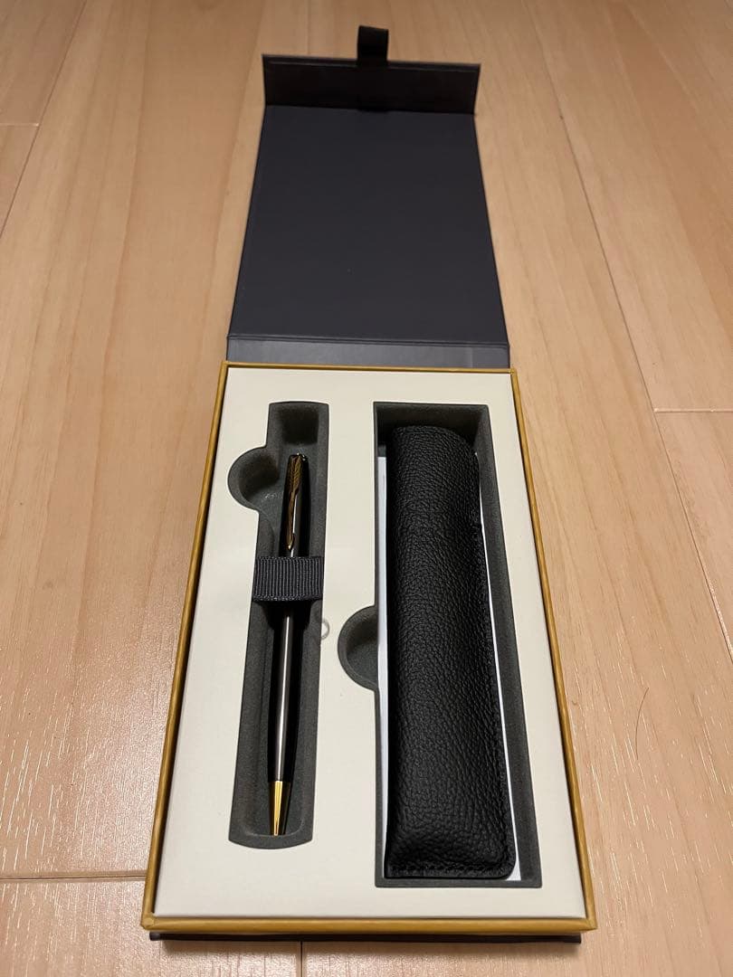 PARKER ボールペン 黒 ゴールドアクセント