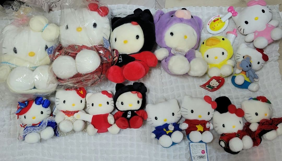 d*3様 ハローキティぬいぐるみセット 15体