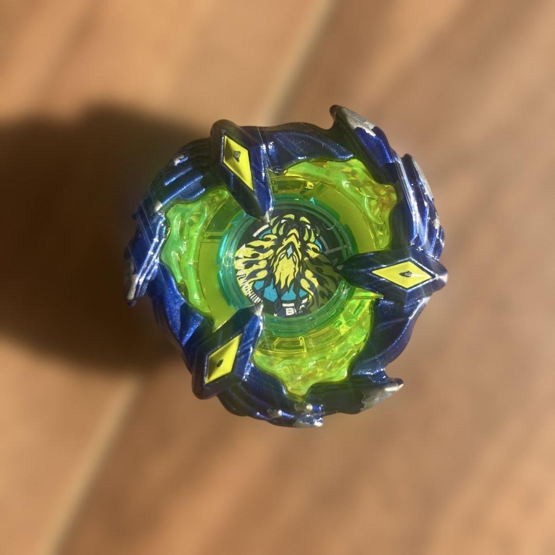 ベイブレードX フェニックスウイング 9-80 DB