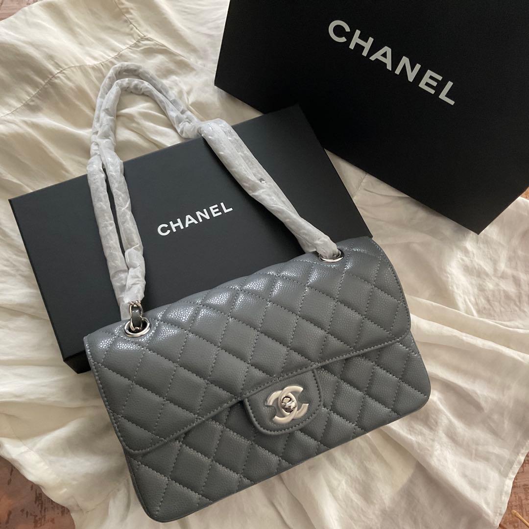 CHANELノベルティ　マトラッセ　キャビアスキングレー